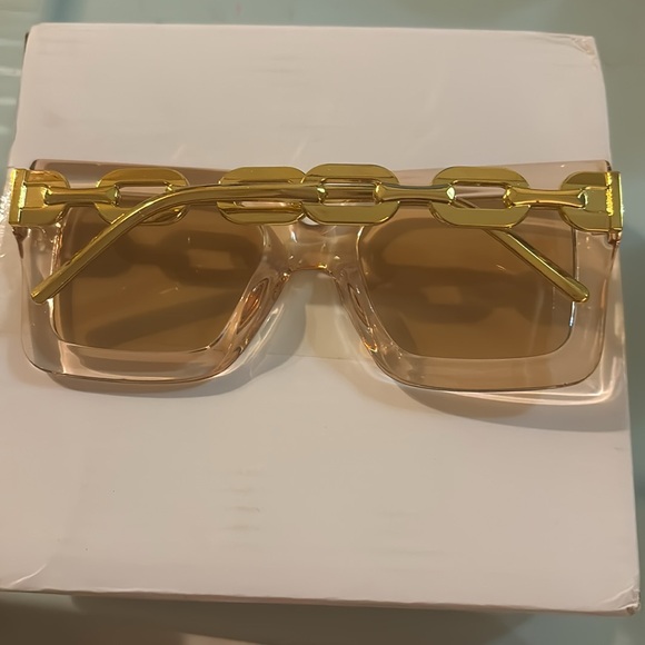 Tan and gold chain link sunglasses - Picture 2 of 3